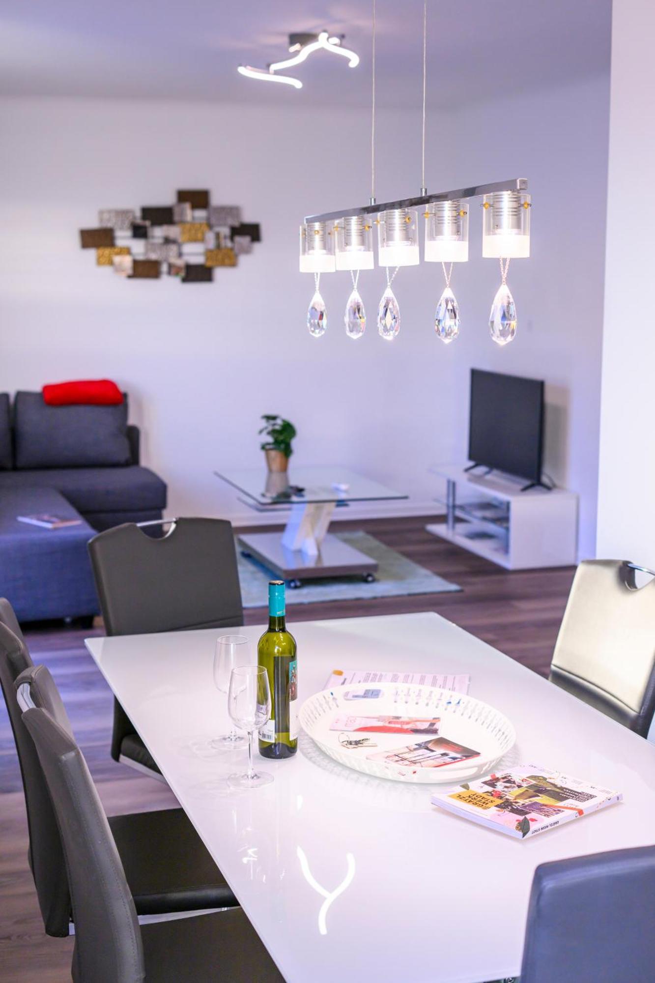 Hub Close To Main Station By Jr Apartment Wien